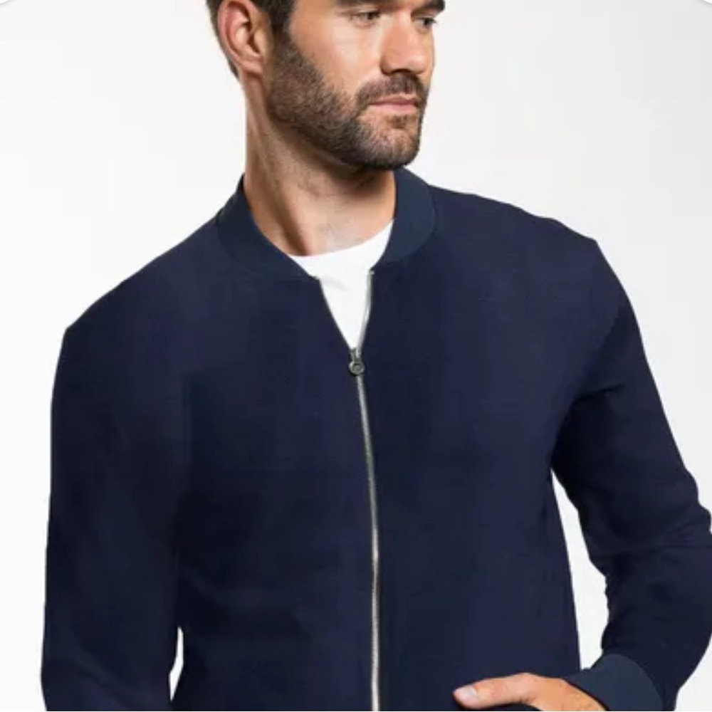 Men’s Twillory full zip navy Sweater. Size Medium